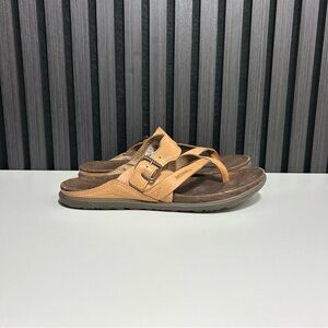 Merrell around town toe loop Tan Leather Sandals